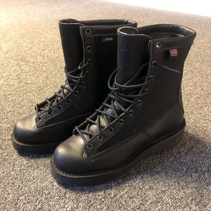 NWT Danner Acadia Duty Boots